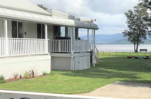 Primbee House | Hideaway Lake