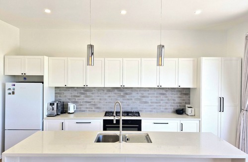 Creswick House | Hilltop Retreat Creswick Near Daylesford Ballarat