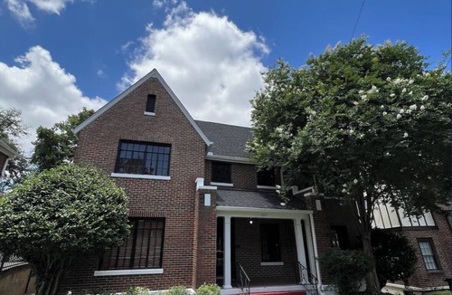 Tuscaloosa House | Historic Home, Parks 6 Cars, 2min walk to the Strip, then 10 min Stadium Stroll.