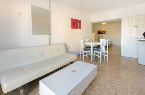 Es Canar Apartment | Holiday Apartment in a Well-Maintained Complex with AC and Terrace