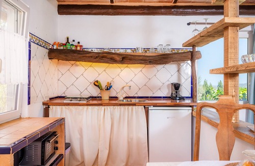 Son Macia House | Holiday Apartment "Individual Guesthouse Mallorca" with Mountain View, Shared Pool & Wi-Fi