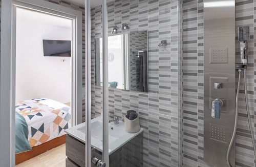 Playas del Palo Apartment | Holiday Apartment "Ocean Pearl B" with Sea View, Shared Terrace & Wi-Fi