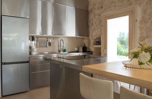 Establiments House | Holiday Home 'Can Soto' with Private Pool, Wi-Fi and Air Conditioning