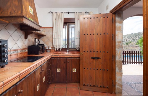 Totalan House | Holiday Home 'Casa Rural Los Hidalgos' with Sea View, Wi-Fi and Air Conditioning