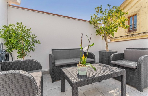 Canet de Mar House | Holiday Home 'El Racó Del Mas' with Private Terrace, Wi-Fi & Air Conditioning