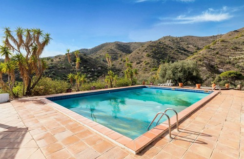 Palma-Palmilla House | Holiday Home 'Finca Arroyo De Las Adelfas' with Mountain View, Private Pool and Wi-Fi