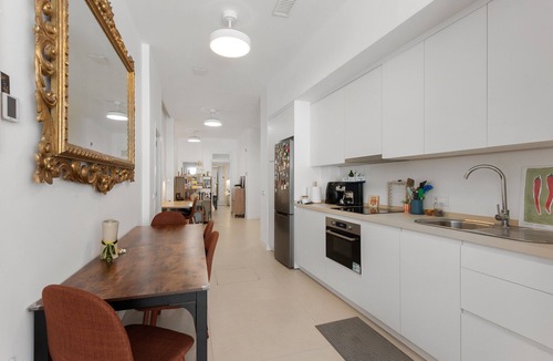 La Goleta House | Holiday Home 'La Casa Del Pan' with Balcony and Wi-Fi