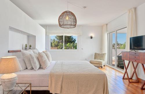 Atalaya-Isdabe House | Holiday Home Villa Marina by Interhome