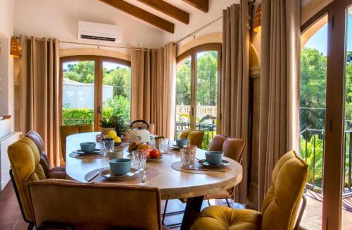 El Tosalet House | Holiday Home Villa Rubi by Interhome