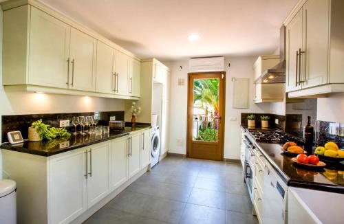 El Tosalet House | Holiday Home Villa Rubi by Interhome