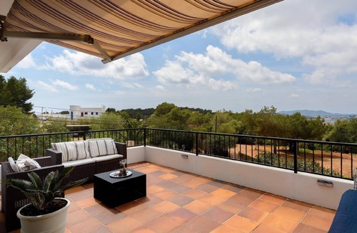 Puig Manya House | Holiday house Roca Llisa for 1 - 8 persons with 4 bedrooms - Holiday home