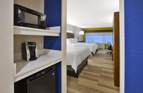Fishers Hotel | Holiday Inn Express Hotel & Suites Rochester - Victor by IHG