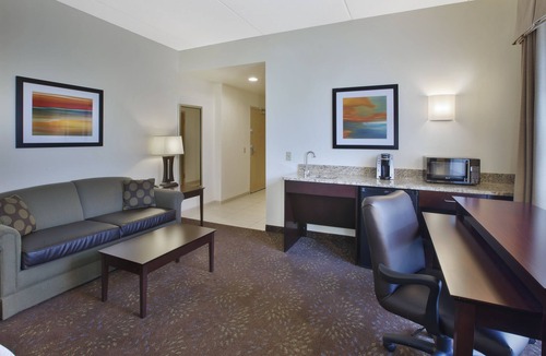 Geneva Hotel | Holiday Inn Express & Suites Geneva Finger Lakes by IHG
