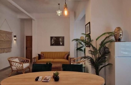 La Trinidad Apartment | Holidays2Malaga Juan Austria 2 bedrooms & 2 bath