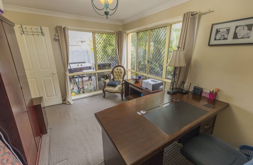 Mansfield House | Home Away From Home! Large executive home with pool.