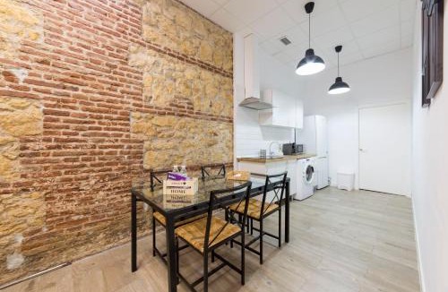 Centro Comercial Apartment | Home up Qurtuba