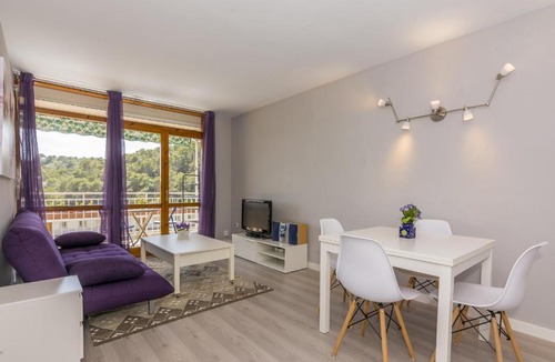 Santa Susanna Apartment | HomeHolidaysRentals Regard