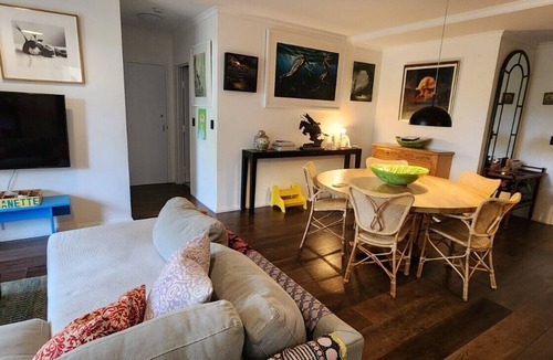 Redfern Apartment | Homely Apartment In Sought After Building