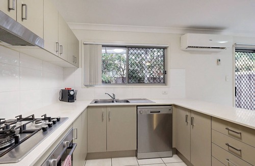 Mango Hill House | Homely & Welcoming in Mango Hill