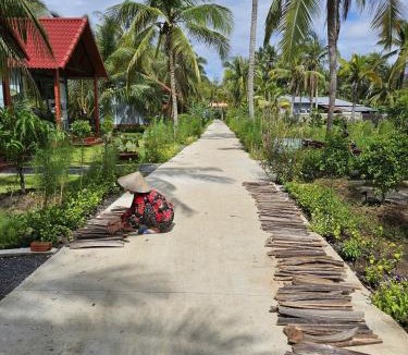 Mo Cay Nam Cabin | Homestay Xóm Quê