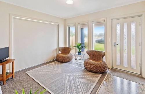 Port Macdonnell Apartment | HORIZONS part of BLUE FIN HOLIDAY HOMES - Ocean Views, Free Wi-Fi & Pet Friendly