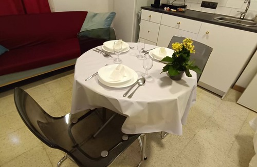 Badalona Hostel | Hostal estudios