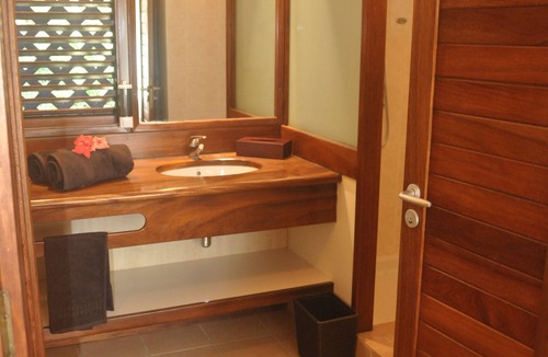 Nunue Hotel | Hotel Royal Bora Bora