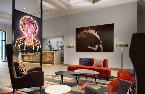 Santa Ana Hotel | Hotel Zessa Orange County Airport, a DoubleTree by Hilton