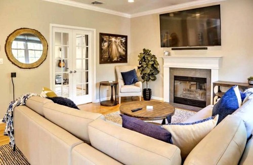 Monroe House | House ∙ 1 bedroom ∙ 12 guests