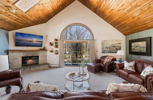 Monroe House | House ∙ 3 bedrooms ∙ 8 guests