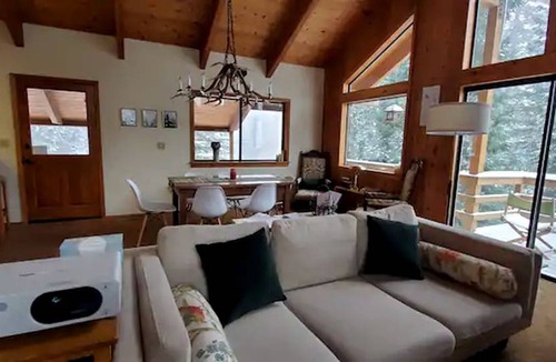 Ponderosa House | House ∙ 3 bedrooms ∙ 6 guests