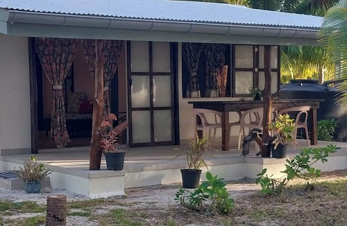 Tuherahera House | House facing the Tikehau lagoon