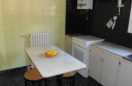 Falset House | House in Falset with a garden in a fantastic location next to the castle