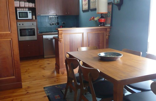 Bendigo Cottage | Hyacinth House self contained cottage