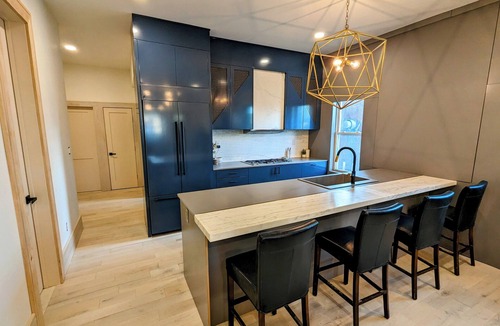 South Main Street Apartment | Inn on Main - Modern 1st Floor Apartment in the heart of Downtown Geneva