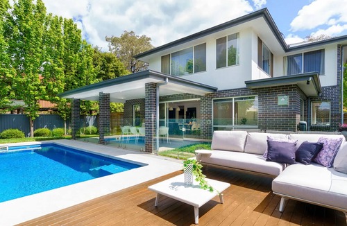 O'Connor House | Inner City Canberra Oasis in O'Connor - Large Modern Home - Heated Swimming Pool