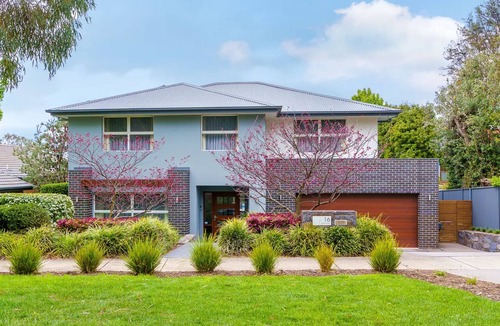 O'Connor House | Inner City Canberra Oasis in O'Connor - Large Modern Home - Heated Swimming Pool