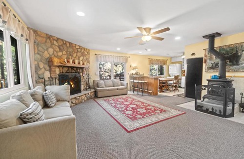 Sugarloaf House | Irie's Retreat