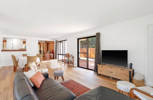Silverleaves House | Jacaranda Cottage at the Beach