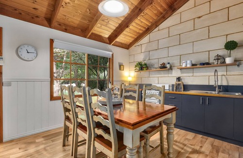 Jamieson Cottage | Jamieson Cottages - Cottage Three - Sleeps 4