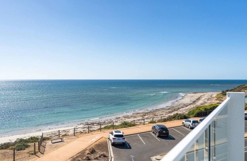 Aldinga Beach House | Jewel~Family friendly luxury living~4 king rooms