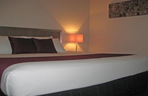Hillcrest Hotel | Johnson Road Motel