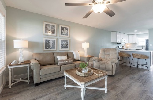 Orange Beach East Condo | Jubilee Landing 307- Shrimp Fest Open! Boat Slip, Close To FloraBama, Pool!