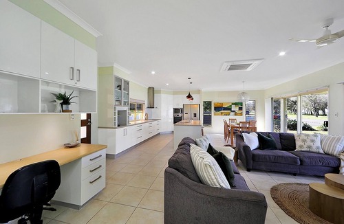 Elliott Heads House | Just come, relax and forget about the world in this oceanfront oasis