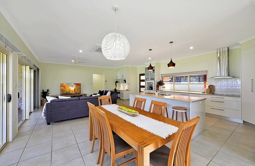 Elliott Heads House | Just come, relax and forget about the world in this oceanfront oasis