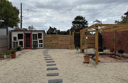 Lake Wendouree House | Just off the beautiful Lake Wendouree, fully fenced, dog friendly, air cond