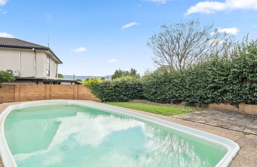 Kanahooka House | Kanahooka Lakeside with Pool & Family Escape