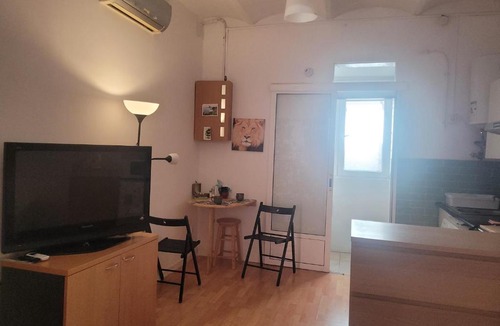 Collblanc y La Torrassa Apartment | Karam