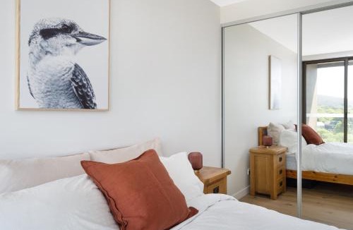 Dickson Apartment | Kashmir - Luxury Top Floor Apartment - Mountain View