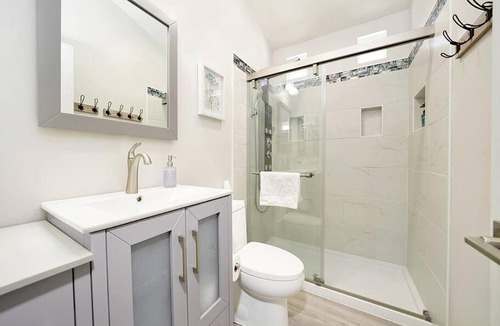 Rancho Santa Margarita House | King-30min to Airport-Self Check In-Parking-367Mbps